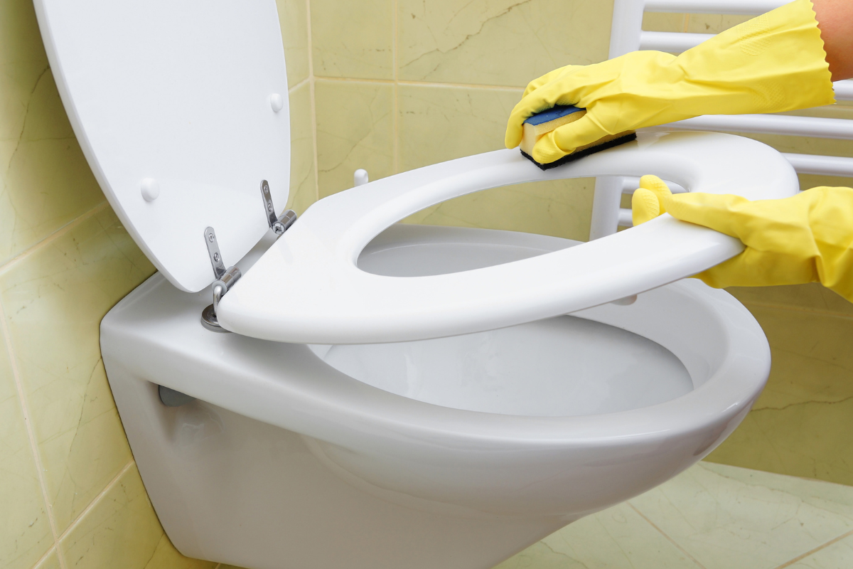 Ultimate Cleaning 3 Bathroom